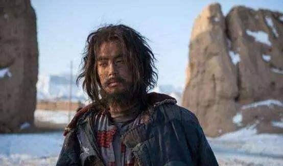 原来老人是看笔者一身肥宅肉,不修边幅虬须满头,一时感叹才脱口而出.