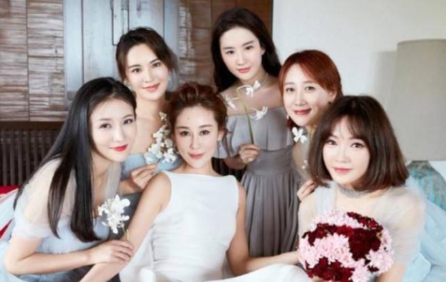 刘亦菲当伴娘第一次少有人知第二次抢了新娘风头美翻全场