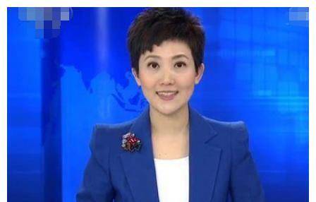 低调央视"夫妻主持",结婚16年仍甜蜜恩爱,儿女双全惹人羡_鲁健_郑天亮
