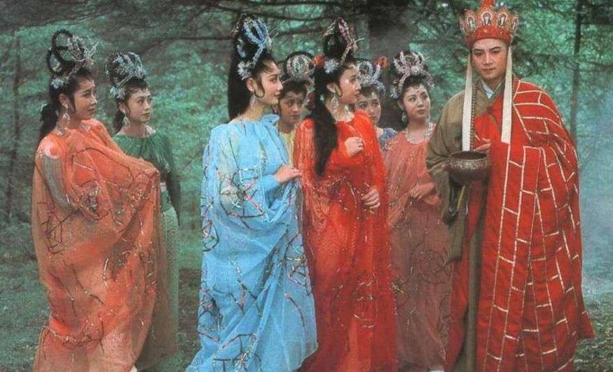 不如就成全了他们吧,现在想想又有些好笑,每当有美女妖精把唐僧掳走