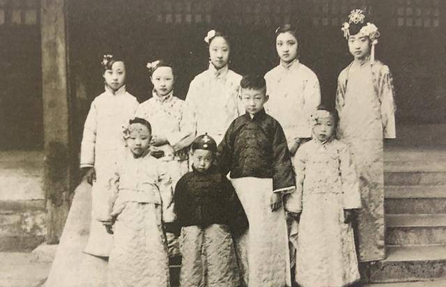 这些明星祖上都是满清贵族_妹妹_祖母_大妹