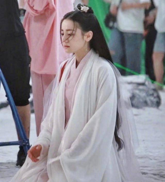 原创热巴驭鲛记路透曝光妆容惨败疑似为虐心情节身材却抢镜