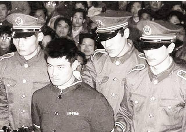 原创1983年马燕秦举办舞会趁机与130多个男人交往终被枪决