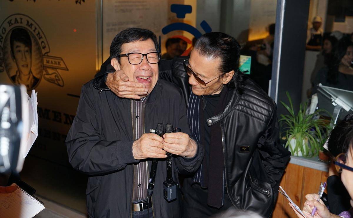 何鸿燊在78岁又和老婆生了一个女儿,绝对算是个中翘楚.
