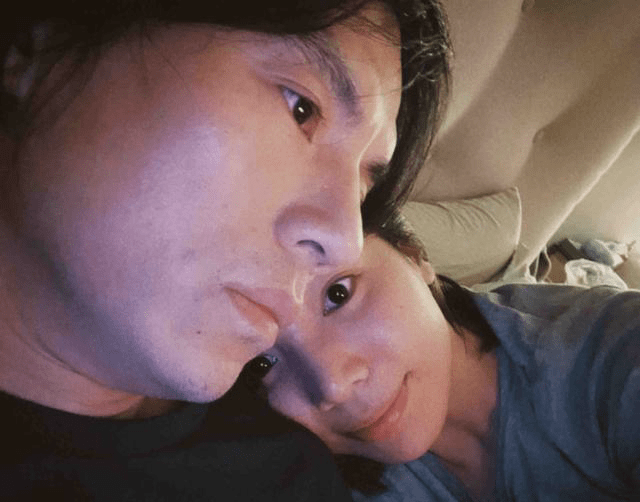 但是二婚之后,宋宁峰却把老婆宠上了天.