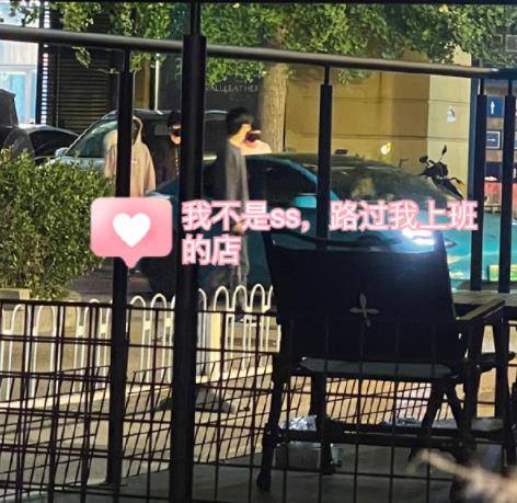 tnt在北京好一点,比呆在重庆面临的"私生饭"少,基