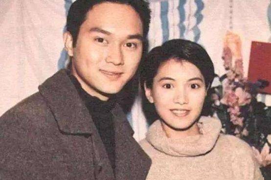 她是张智霖初恋,却被袁咏仪横刀夺爱,她用了20年才原谅张智霖_许秋怡