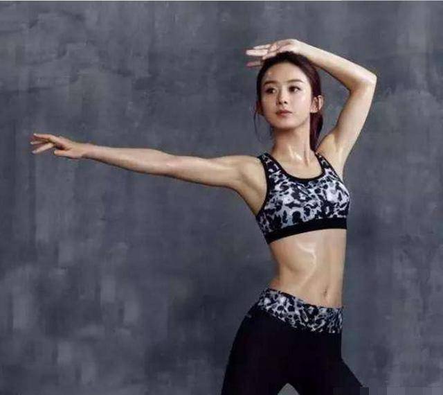 女星不光着膀子,你都不可能知道她们衣服底下的肌肉这么发达_运动