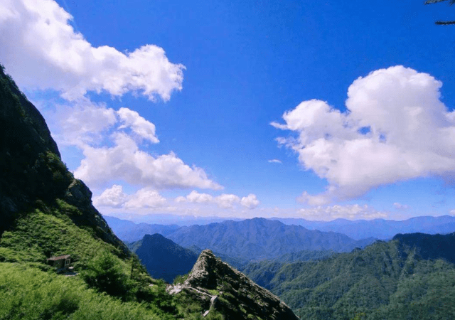 西安地处关中平原中部，自古有着“八水绕长安”之佳誉