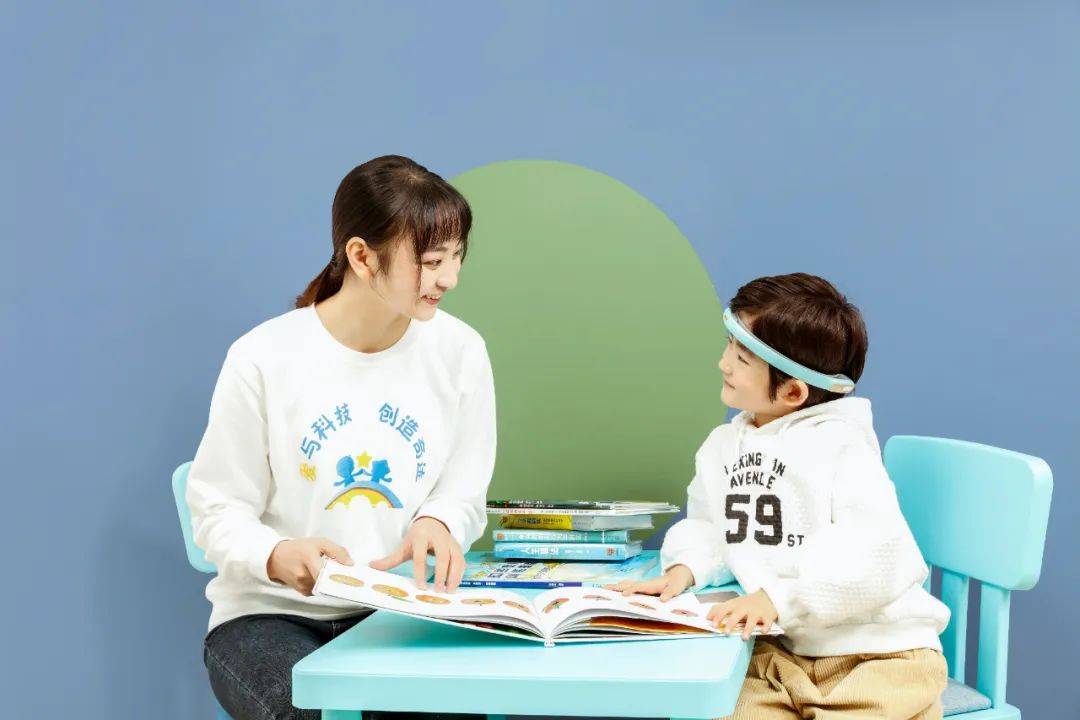 任泽平中国经济十大预测：以脑机接口为代表的新基建将深入影响人类将来