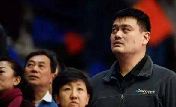 姚明担任篮协主席最初一年！中国男篮成痛点，他是姚明更大失误