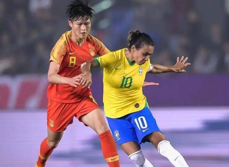 公布东京奥运会女足首场小组赛对阵巴西的参赛阵容