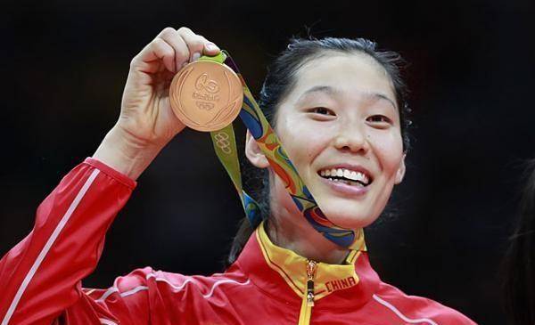 打动！墨婷为奥运会将回国打球，为女排东京夺金拼了，还回河南？