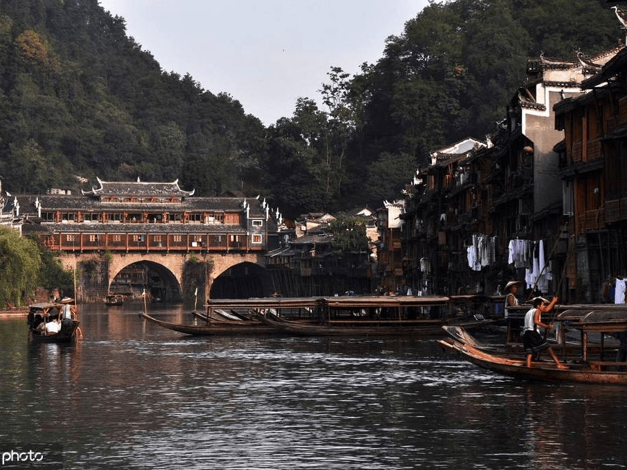 沈从文笔下最美的世界：湖南凤凰古城