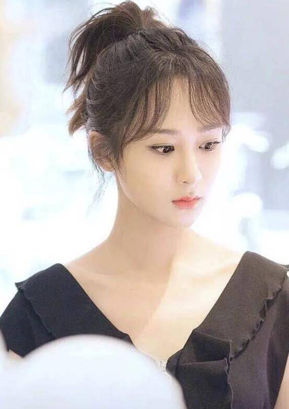 原创胡一天深夜给某漂亮女星发红包，杨紫吃醋，质问该女星为何跟别人玩
