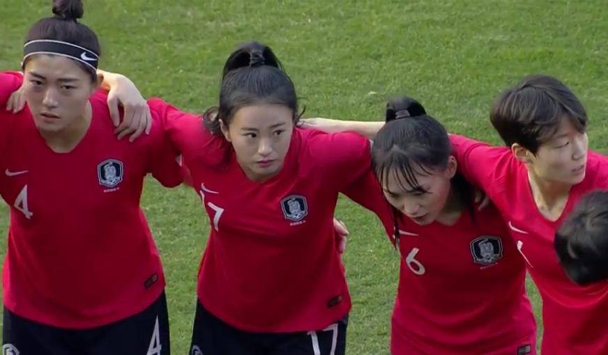 一场1-0收成东亚杯首胜！中国女足争第2前提：韩国至少输日本6球