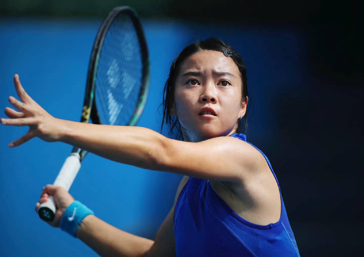 捷报连连！中国23岁网球女将“一黑到底”，豪取8连胜+背靠背夺冠