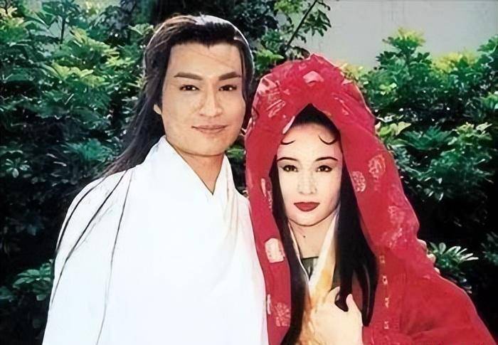 马景涛与女神田丽相爱后,被她前妻警要告远离马景涛,田丽不停结果惨了