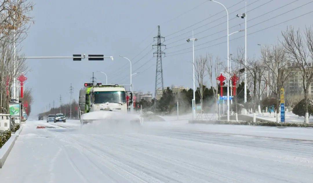 威海兔年清雪“第一战”， 两万余人次在前线！