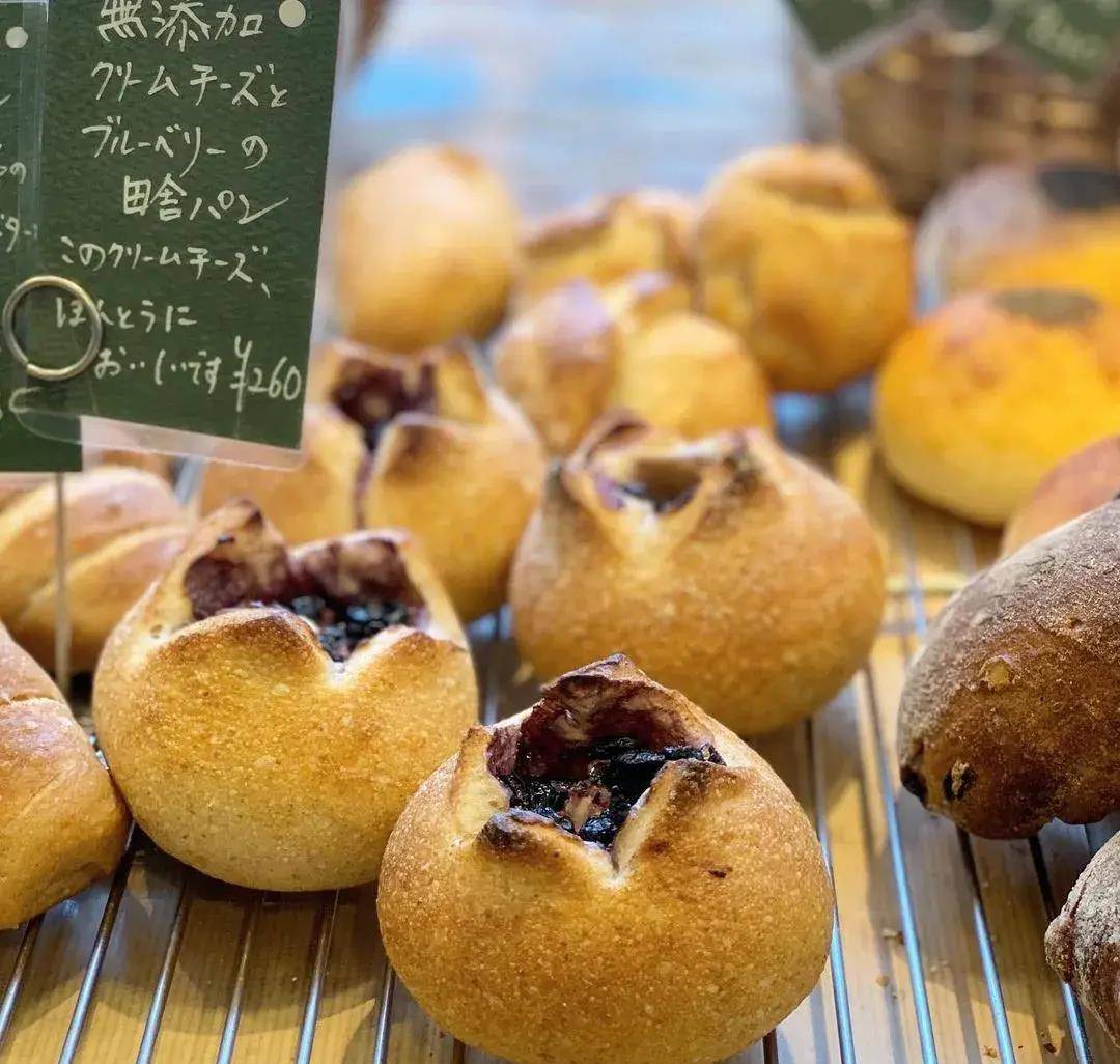 大阪那家店火了，靠蔬菜面包登榜日本百名面包店