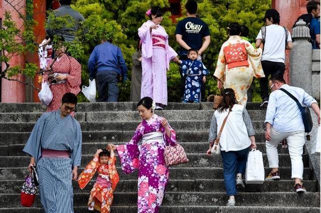 谈球吧体育日本大量迁移人口我国两大城市被“盯上”我国网友：不欢迎(图3)