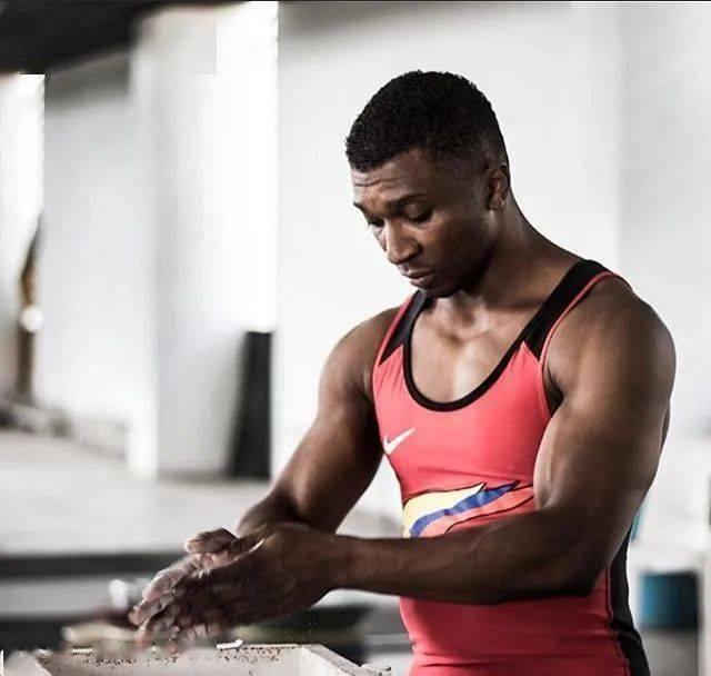 �Ƹ�����4�β��룬33��ȡ�ý��ƣ�ĥ��12���ջ�ʤ��