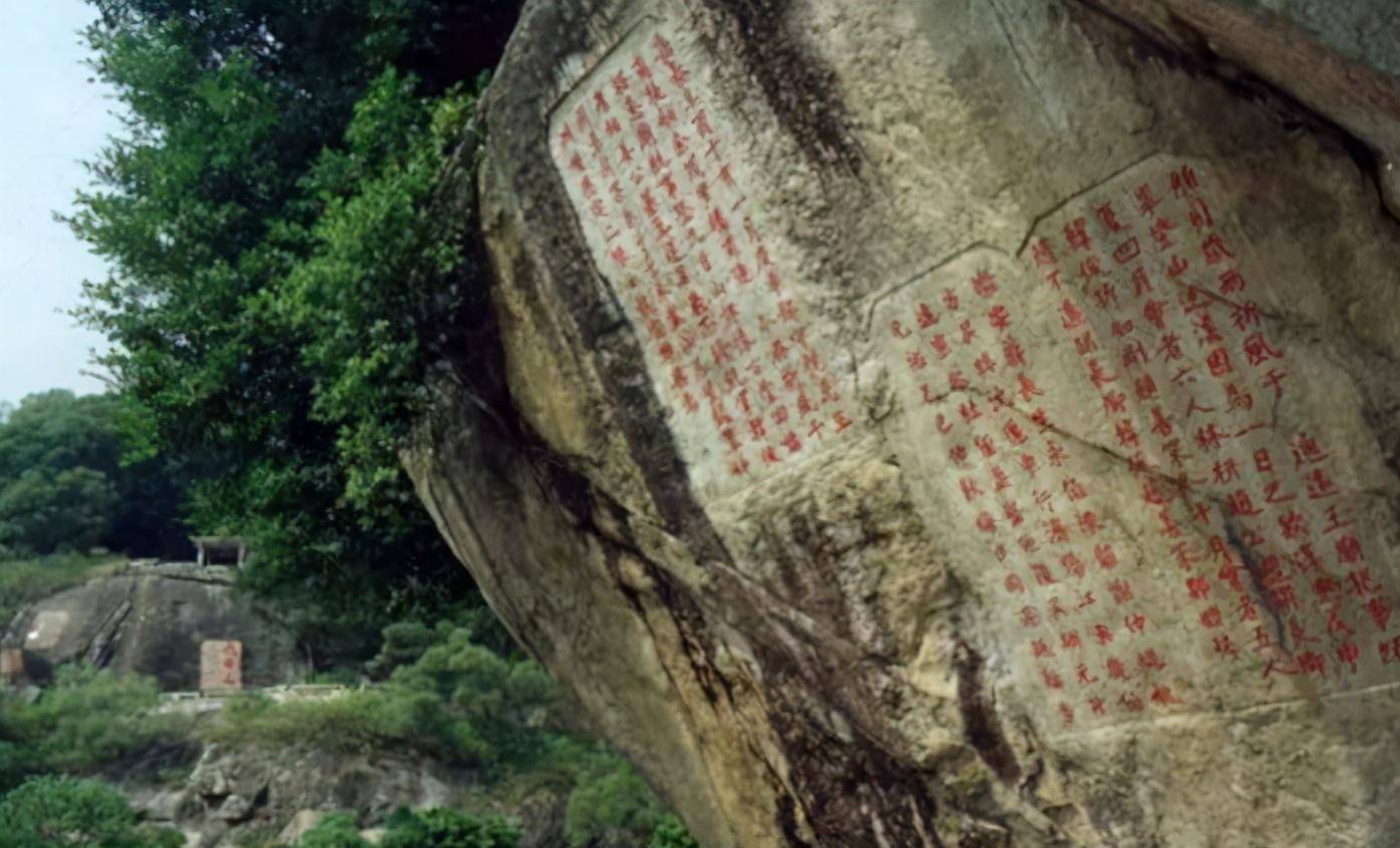 南安一山脉景区，因“山中无石不刻字”走红，距泉州市区仅7公里