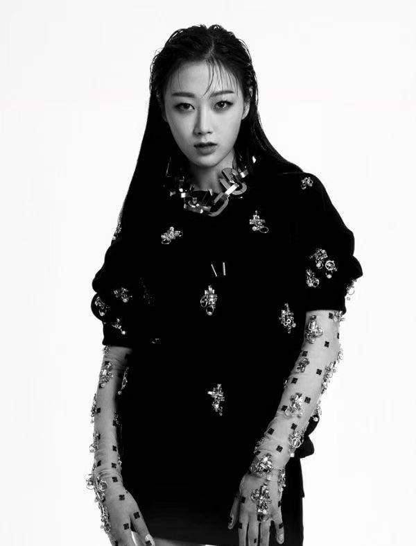 ����4���£�aespa�ߵ���������Ʒ���ԣ��ɸ���BLACKPINK ...