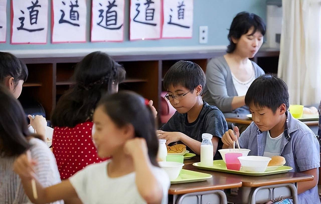 兵荒马乱的早晨，应该给孩子筹办什么快手营养餐？|「神兽生长方案」第2问