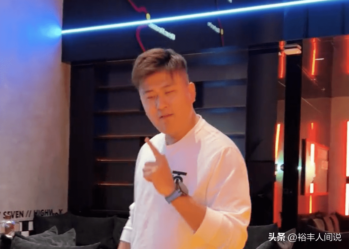 原创
                视觉盛宴！网红“八戒”酒吧开业，诸多大咖现身，车辆价值超15亿