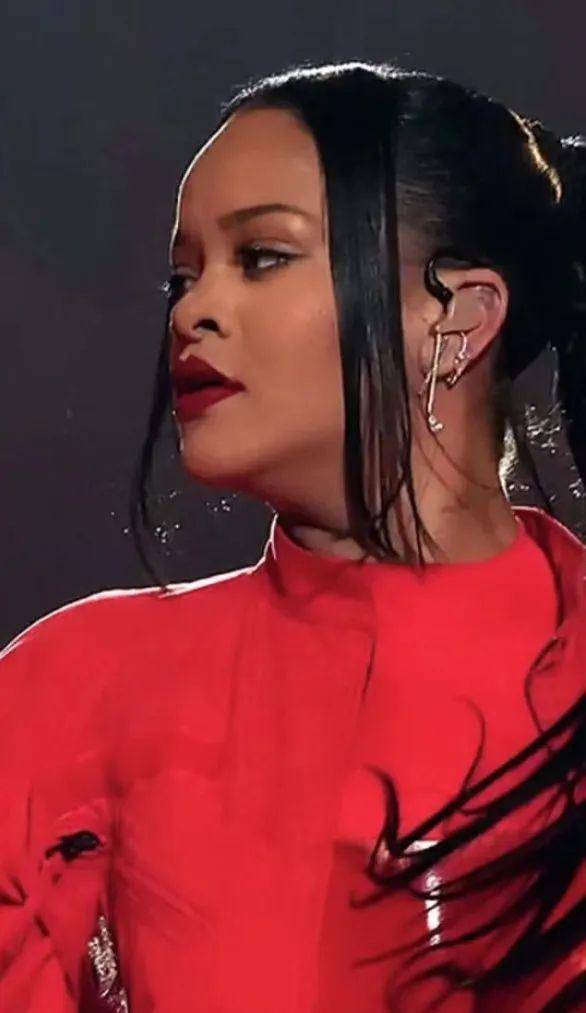 �ٹ���ͦ�жǳ����𱬣�����������ɳ���������