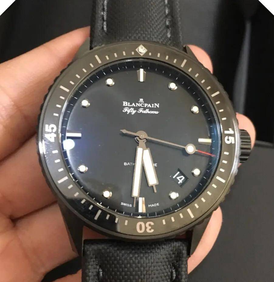 2022-2025��ר���±����Ͷ����г���W���ҵ��������ѡ��