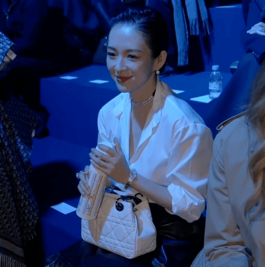 原标题：章子怡排队坐角落，一场时装周让人看到国外品牌对中国女星的轻视