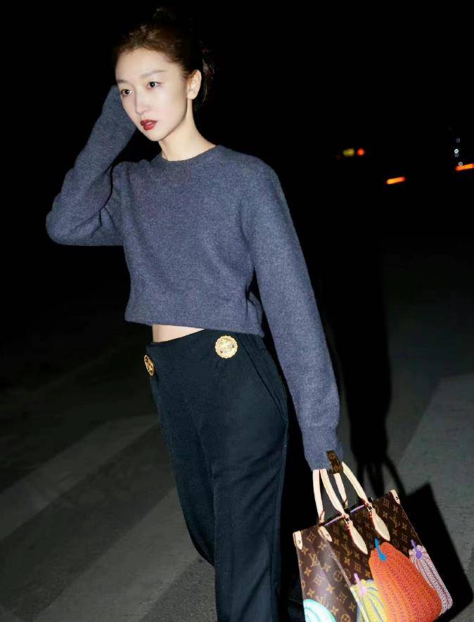 �ܶ�������������ƶ�Ҫ����վ����ͬ��ɻ����㣬Ϳ�촽�� ...