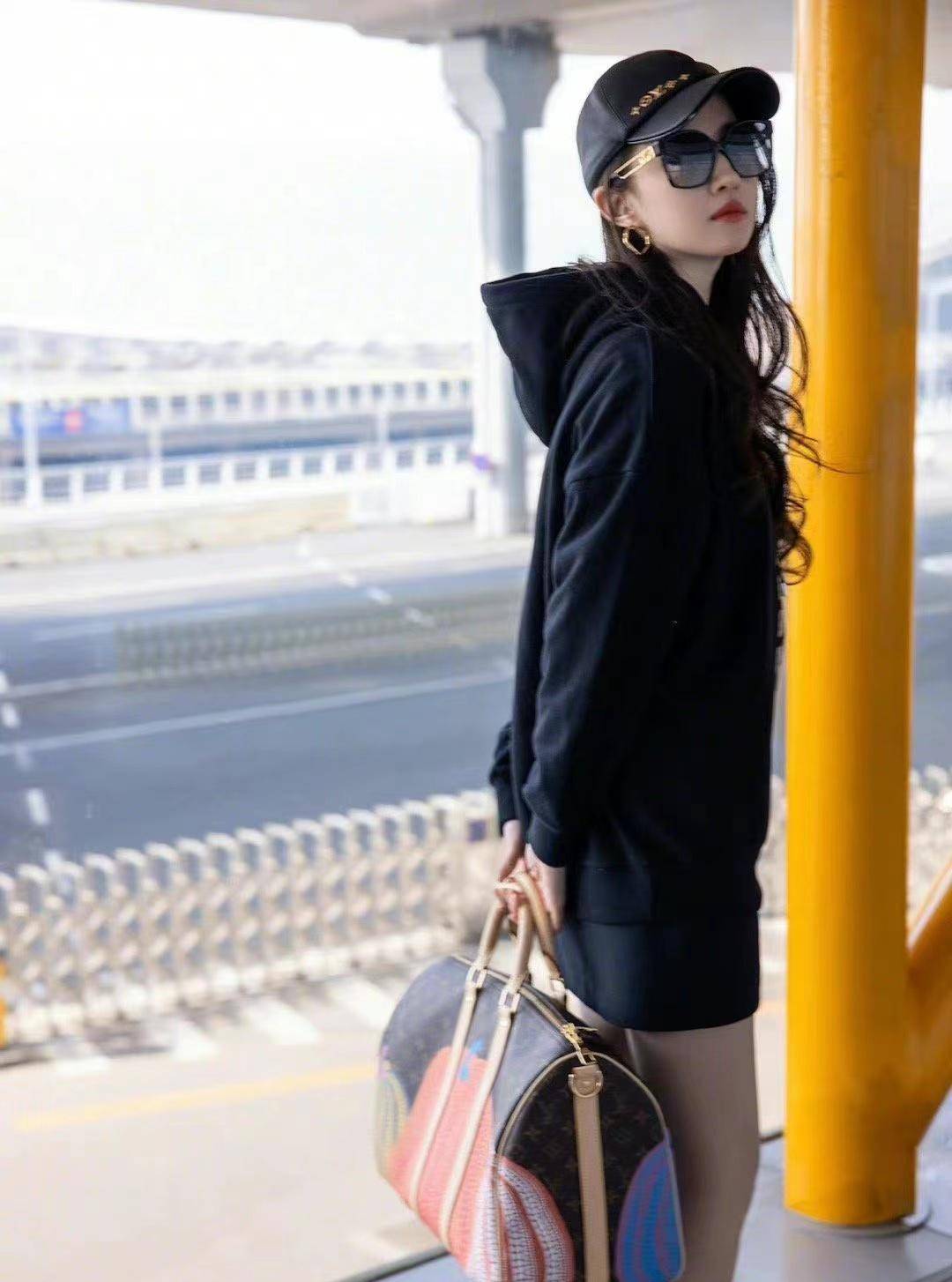 �ܶ�������������ƶ�Ҫ����վ����ͬ��ɻ����㣬Ϳ�촽�� ...