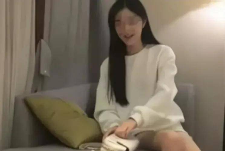 ���Ʋ���������ı��ĳ����ˮ�棬͵����Ƶ�����뷨��