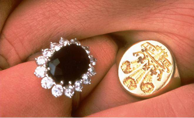 ���˹���㳦�֣�����3ö��ָ��Сָһֱ�����Ŵ����Ƚ��� ...