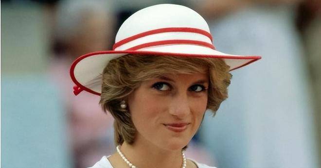 ���˹���㳦�֣�����3ö��ָ��Сָһֱ�����Ŵ����Ƚ��� ...