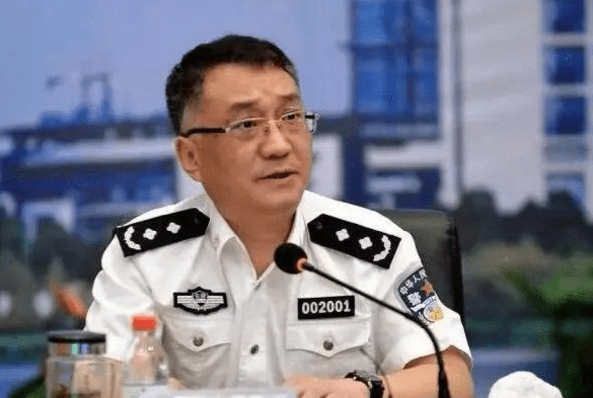 һ�����ȵ����ֳ����������߹�����1800������ֱ��������