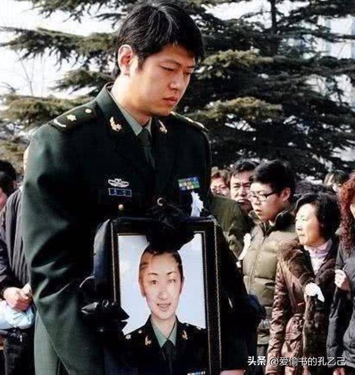 ��һ����Ī�ƣ���������һҹ��ͷ���ٻ�Ȣ��������ǰ�� ...