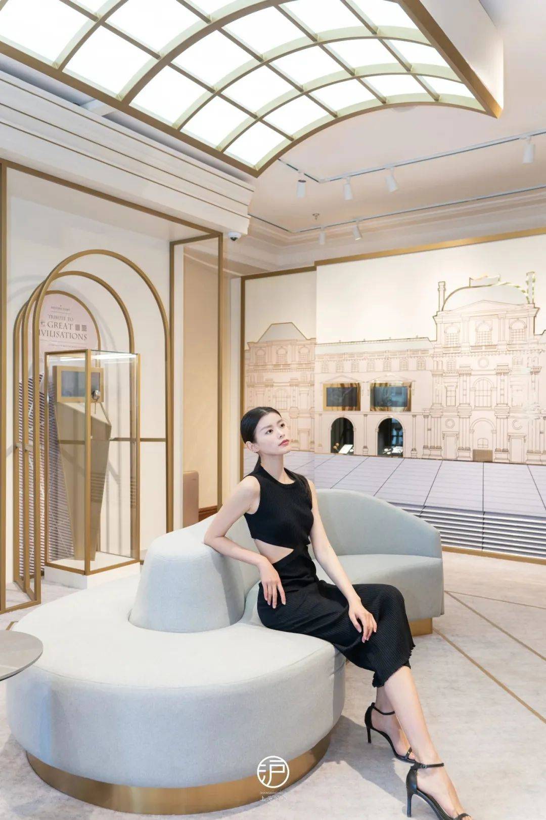 �ڰ�����԰,������ʫ���١��߼��Ʊ�֮��������