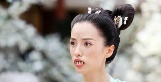 还记得《美人造造》中的龅牙妹吗？当初嫌她丑，现在美到认不出！