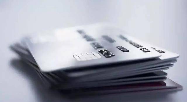 信用卡套现100万后，持卡人离世，这种状况银行该如何应对？