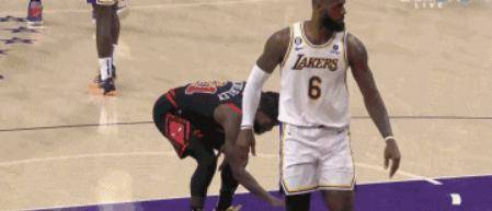 ���Եأ���λս0���ӣ�������ӵ�һ�ˣ�ԭ�����Ǻ��˶ӵ��� ...