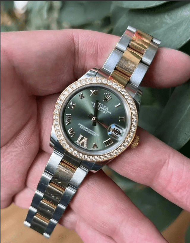 ɽ���ൺ��ѦŮʿ�ڼ��������鱦����ʱ�����Լ�������ʿ ...