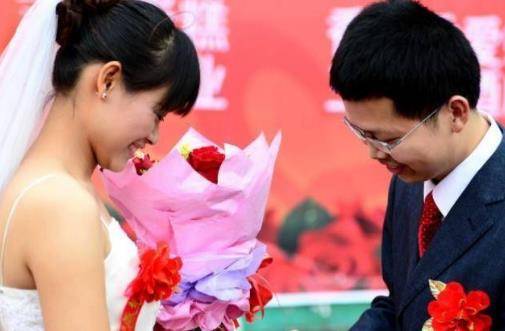 2011年，江苏大学女教师惨遭狠毒婆婆连砍12刀，妈宝男丈夫：原谅