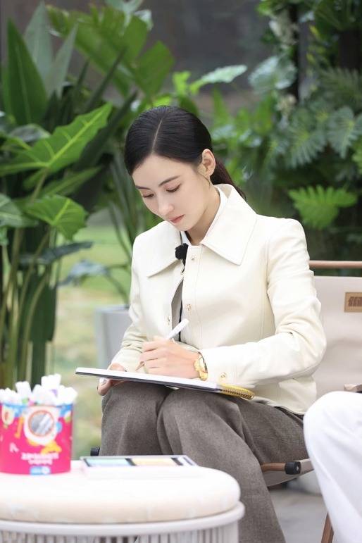 �Ű�֥ʵ����ۣ��ͷ�˿˫�򱼸��Ĺ�ϵ������Ľ