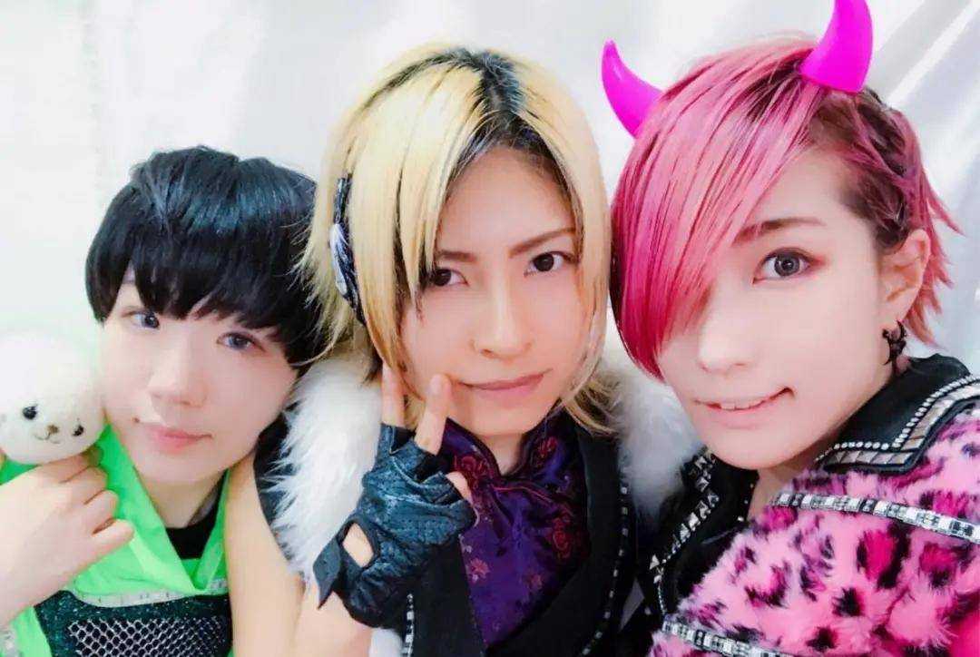 Ϊʲô����ϵż����÷�˿Ⱥ��е����ӵ����У�