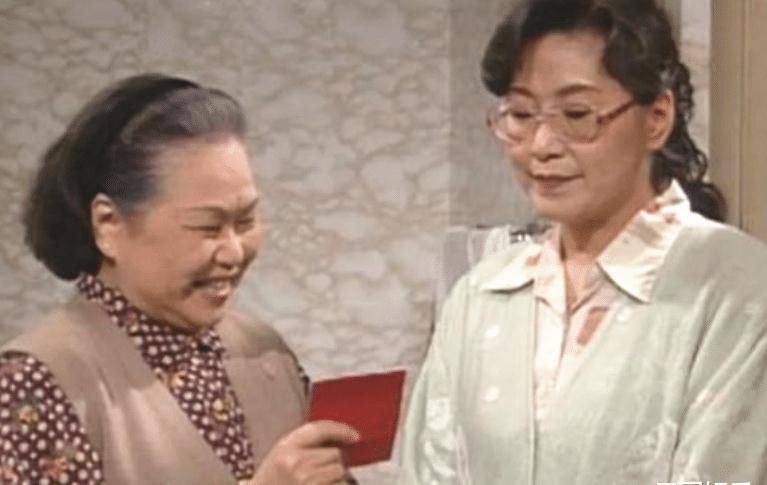 一众港剧熟面孔齐聚!谢雪心盖鸣晖龙贯天气质好,均是演粤剧出身