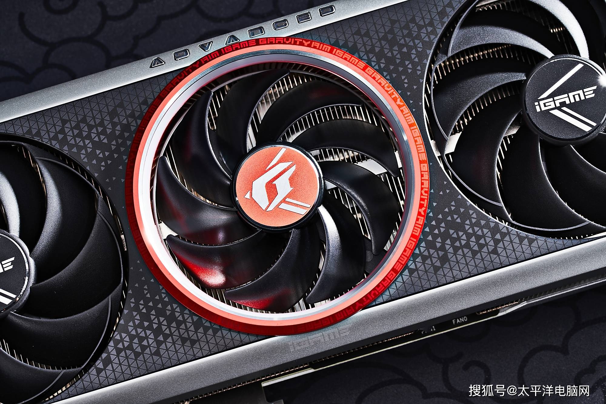 那一圈红色，展示旗舰之美—iGame RTX4070图赏